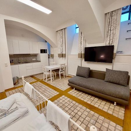 Modern Studios Near City Center Wien Eksteriør bilde